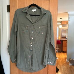 Kerry Cassill 100% cotton button-down